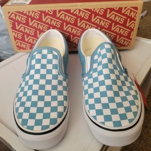 Vans Classic Slip On Size 6 in kids (7.5 in Women)